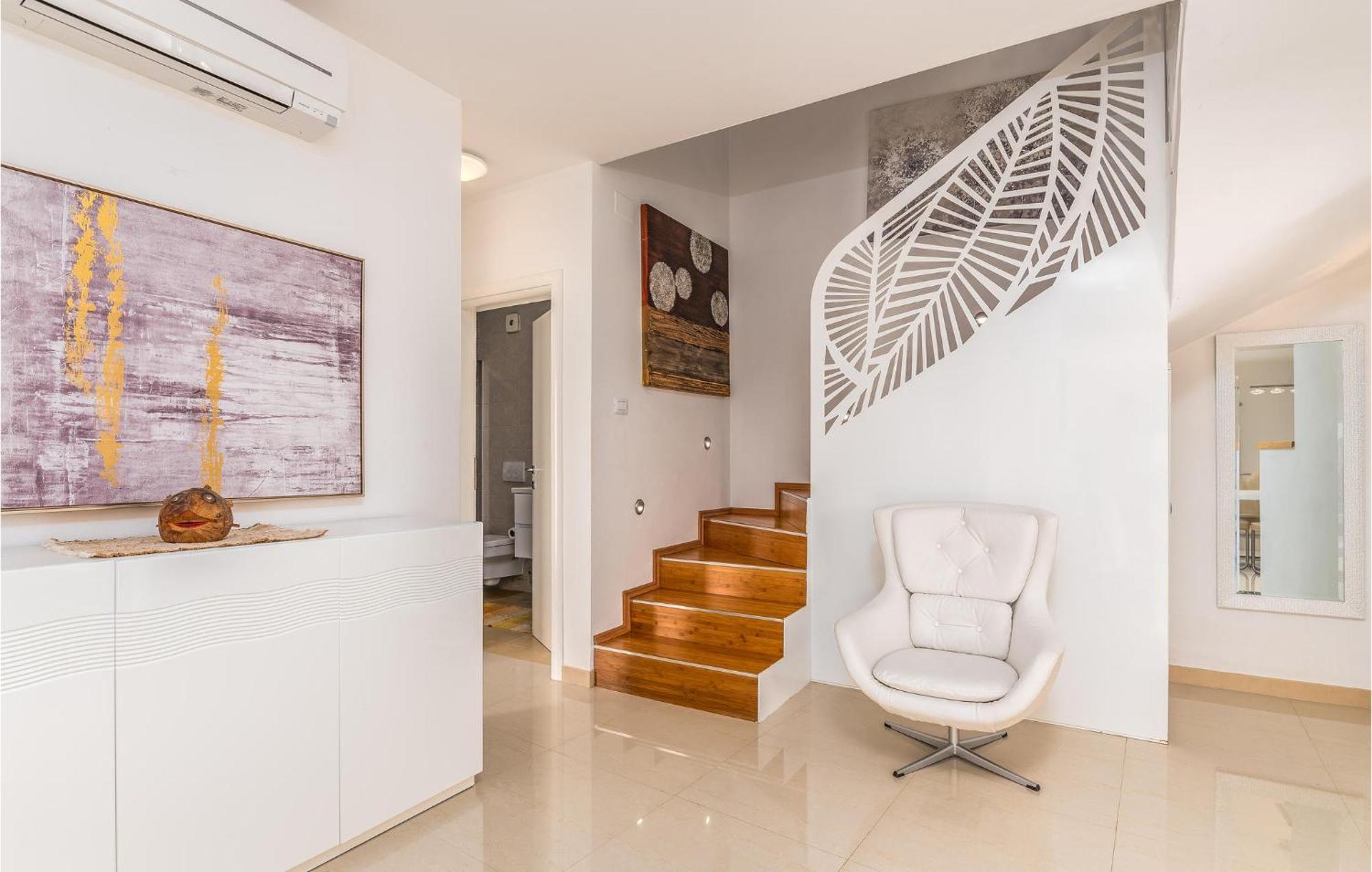 Beautiful Home In Martinscica With Wifi 외부 사진