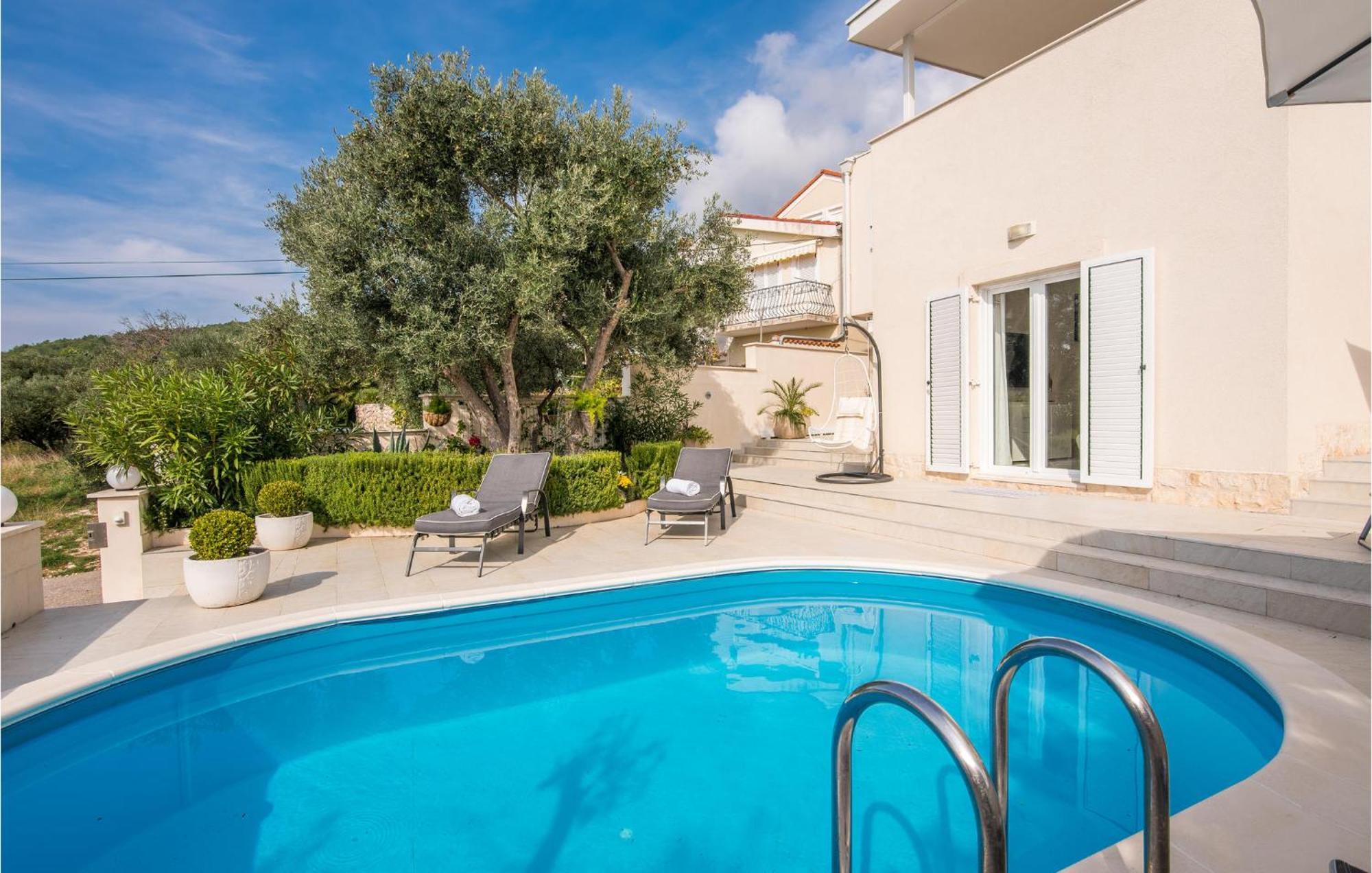 Beautiful Home In Martinscica With Wifi 외부 사진