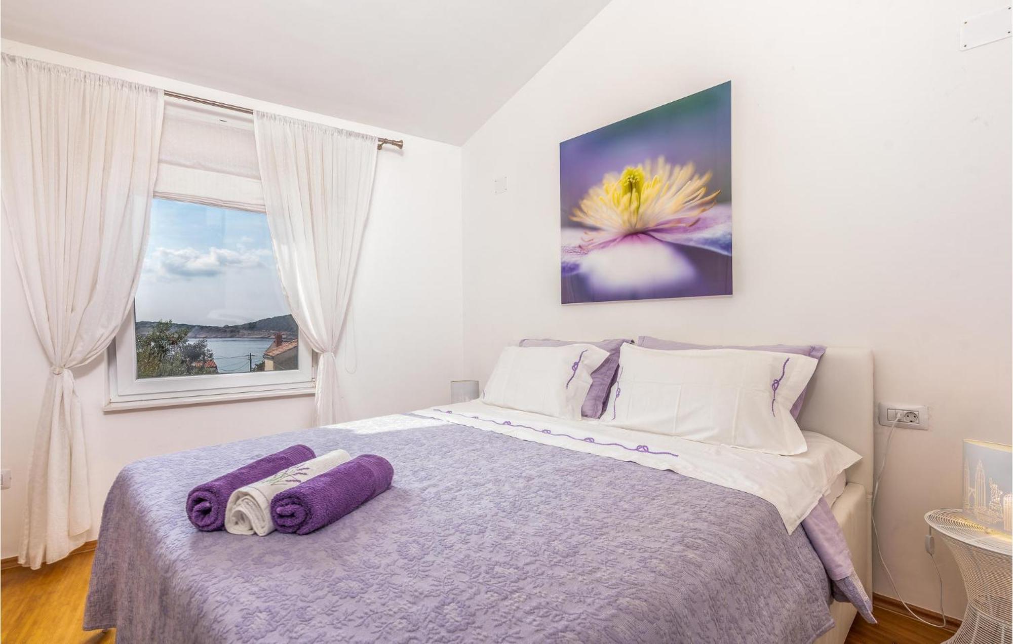 Beautiful Home In Martinscica With Wifi 외부 사진