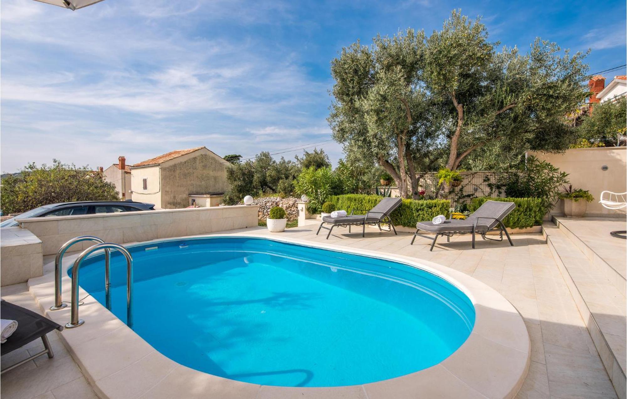 Beautiful Home In Martinscica With Wifi 외부 사진