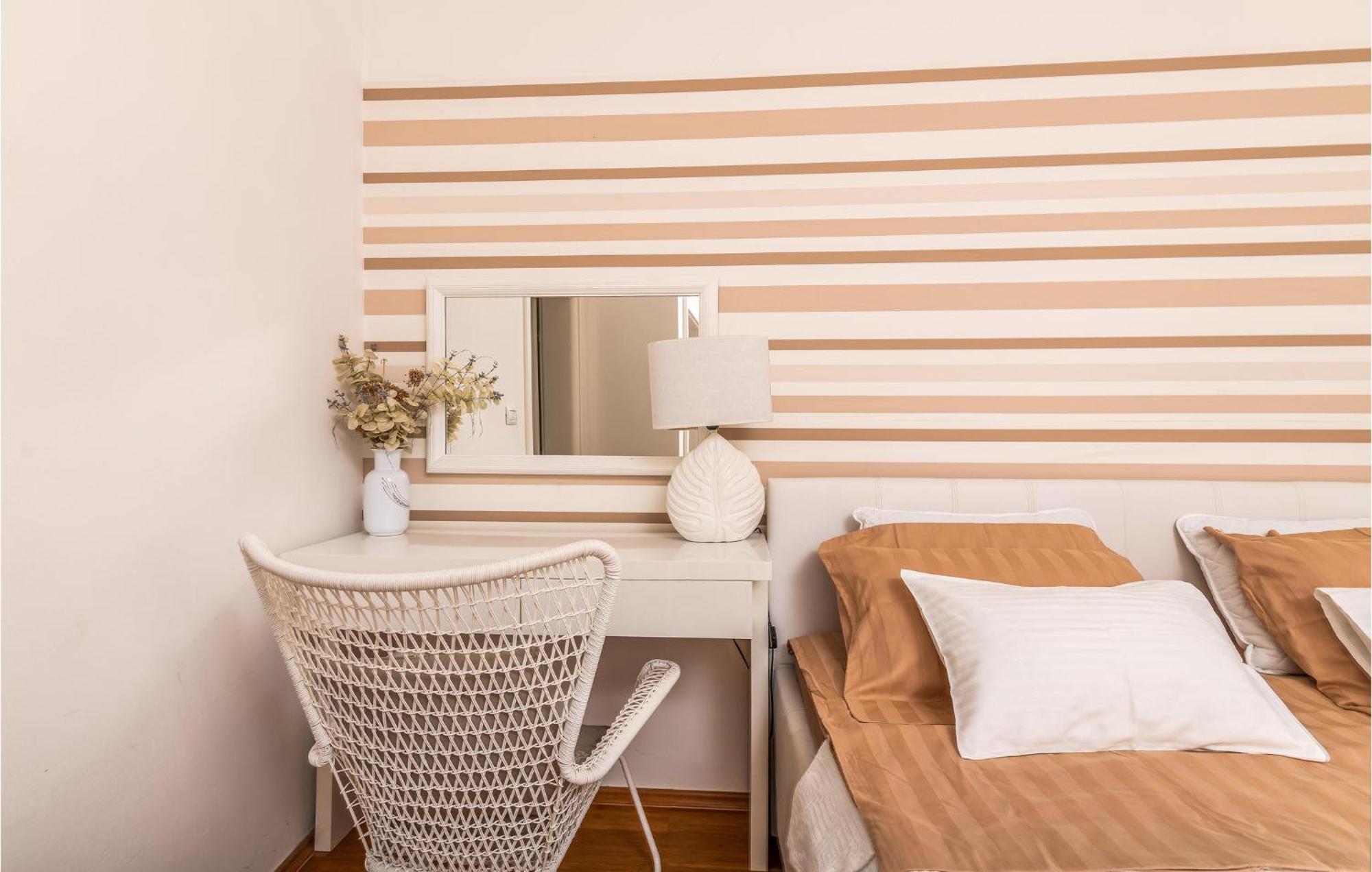 Beautiful Home In Martinscica With Wifi 외부 사진